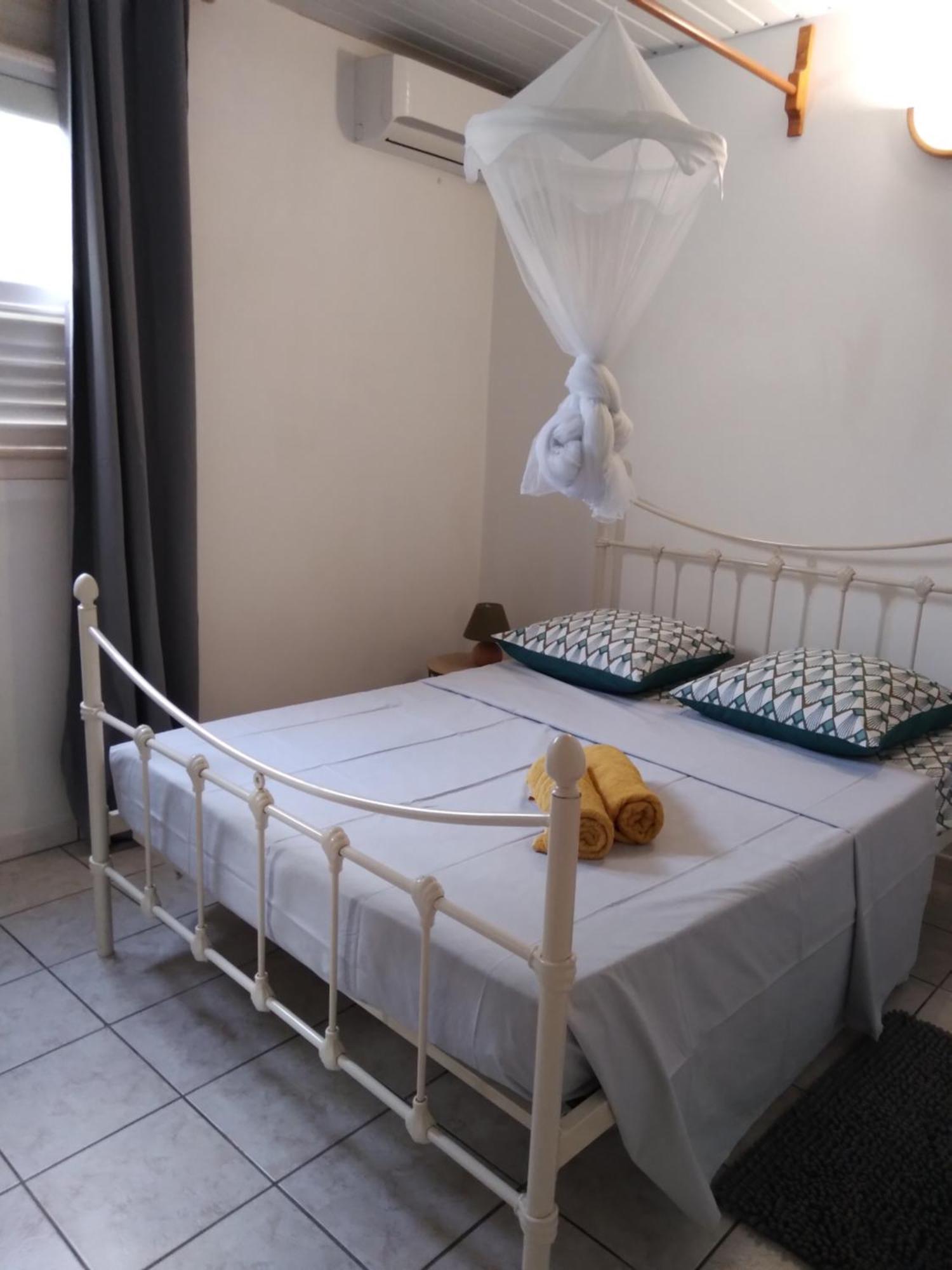 F2 Rez De Jardin Carbet Apartment Le Carbet Ngoại thất bức ảnh